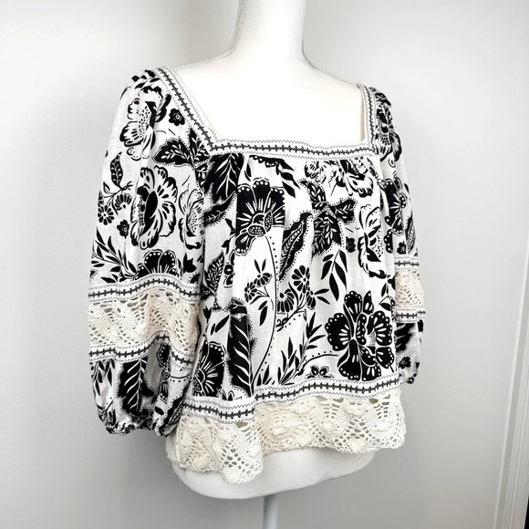Christian Soriano Black and Cream Floral Boho Women's Top - Picture 4 of 6
